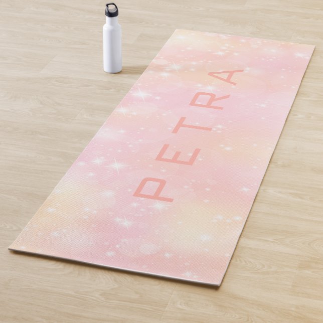 Tapis De Yoga Arrière - plan de pêche et rose étincelant (En situation)