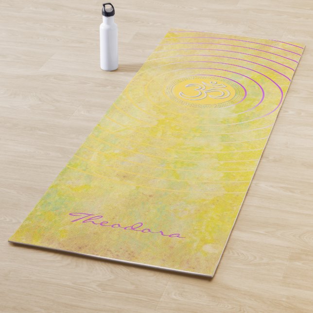 Tapis De Yoga AUM "Imperial Yellow" (En situation)