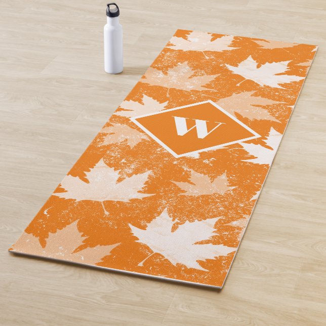 Tapis De Yoga Automne Feuilles Motif Monogramme (En situation)