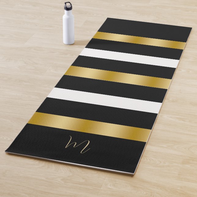 Tapis De Yoga Bandes noires et blanches Motif or  (En situation)