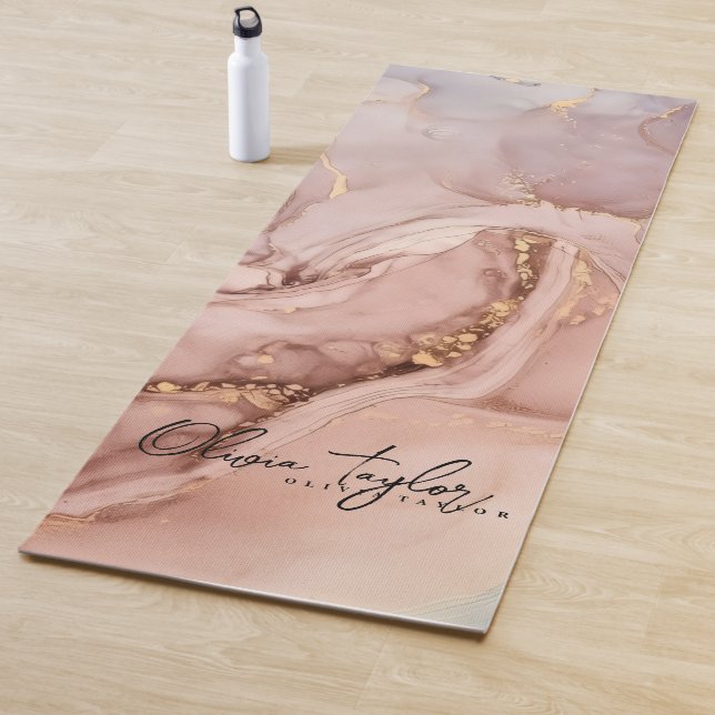 Tapis De Yoga Beige doux et élégant (En situation)