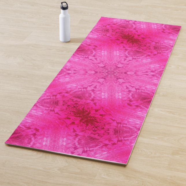 Tapis De Yoga Belle fille rose dentelle Motif Kaleidoscope (En situation)