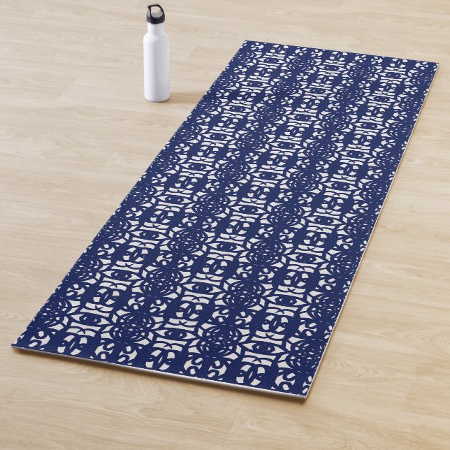 Tapis De Yoga Bleu et blanc motif abstrait unique (En situation)