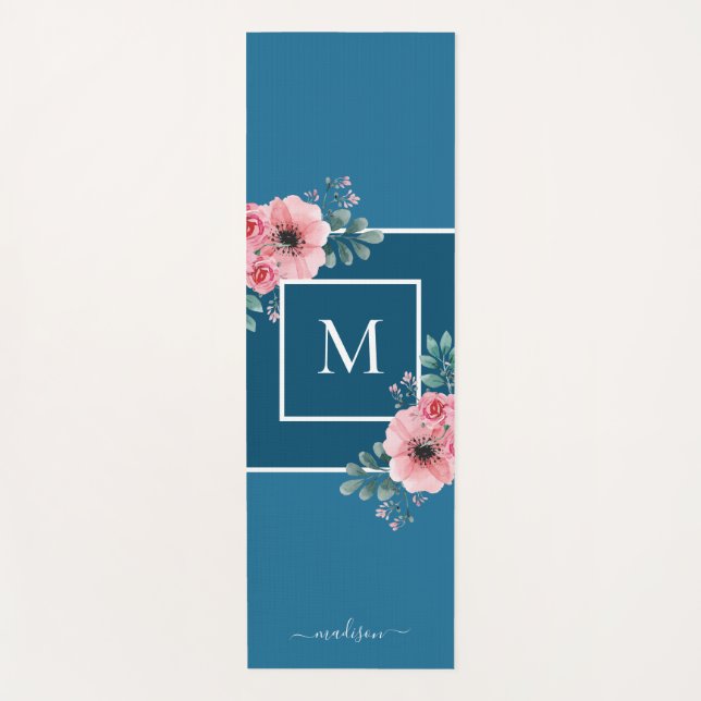 Tapis De Yoga Bleu océan | Fleurs d'aquarelle Monogramme Yoga Ma (Devant)