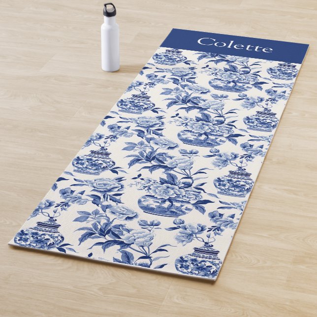 Tapis De Yoga Blue Chinoiserie Monogram Name (En situation)