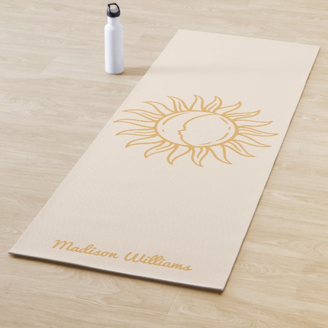 Tapis De Yoga Boho personnalisé Mystical Yellow Sun and Moon (En situation)