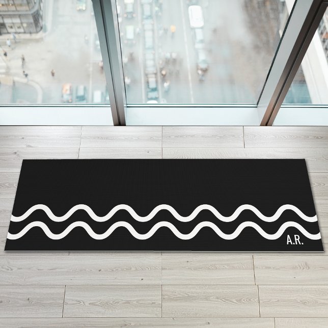 Tapis De Yoga Bold Black Modern Minimal Wavy Lines With Initials (Disclaimer: This image is a digital mockup.)