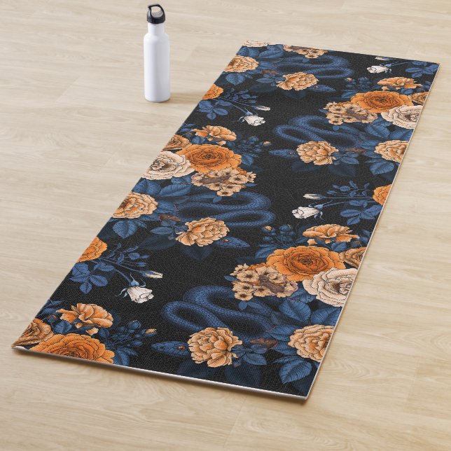 Tapis De Yoga Caché en rose, orange et bleu (En situation)