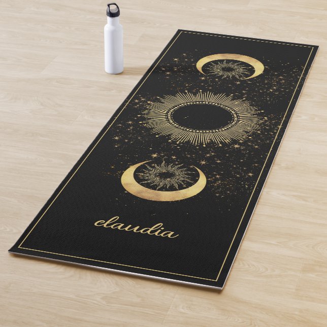 Tapis De Yoga Celestial Gold Black Sun Moon Phase Personalized  (En situation)