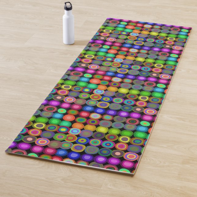Tapis De Yoga Cercles peints de couleurs vives (En situation)