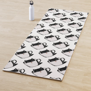 Tapis De Yoga Chaton noir avec nez rouge caché dans une tasse