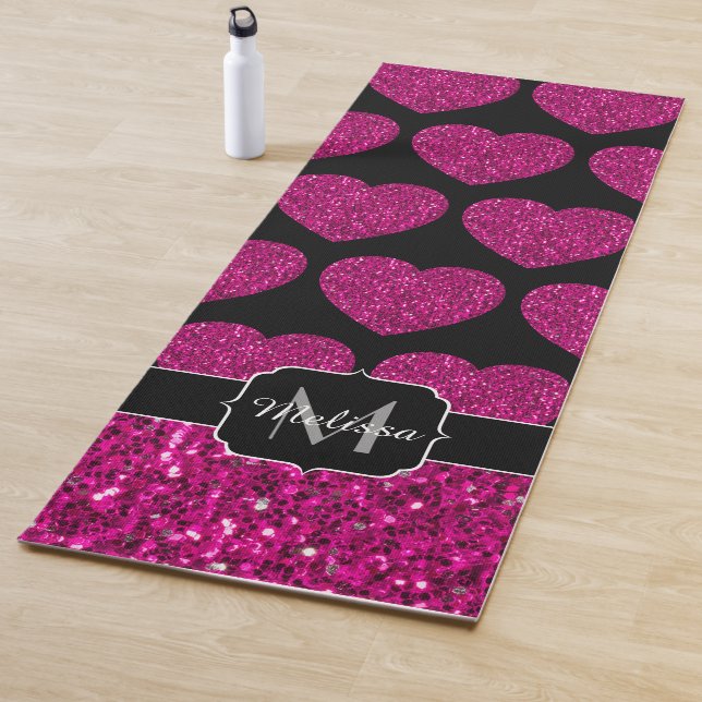 Tapis De Yoga Chaud coeur rose faux pétille motif Monogramme (En situation)