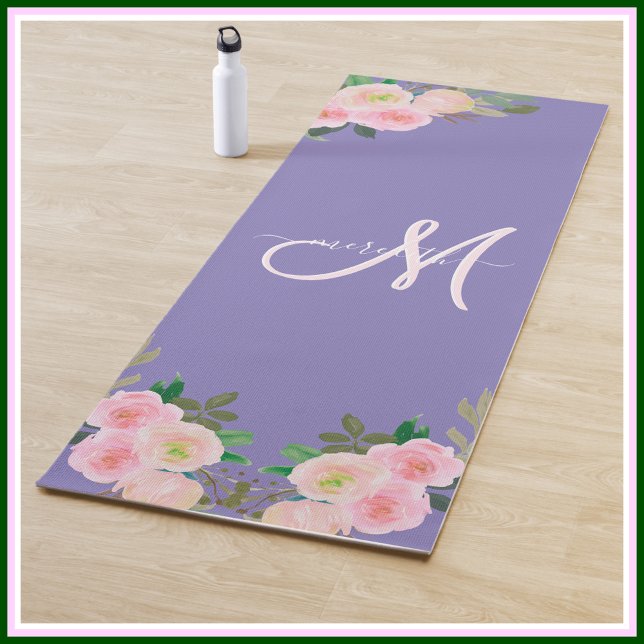 Tapis De Yoga Chic Purple Floral Personnalisé Nom Monogramme (Créateur téléchargé)