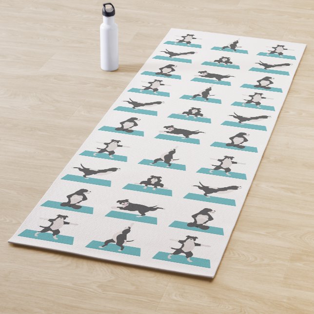 Tapis De Yoga Chien du Staffordshire de Treser Yoga Mat (En situation)