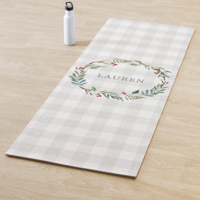 Tapis De Yoga Christmas Winter Berries Wreath Nom personnalisé (En situation)