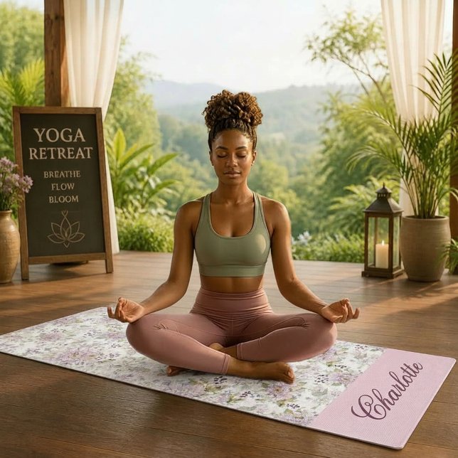 Tapis De Yoga Conception de monogramme de sérénité florale de fl (Pink Wildflower Floral Serenity Monogram Design Yoga Mat)