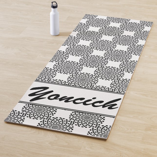 Tapis De Yoga Contre-spirales par Kenneth Yoncich (En situation)