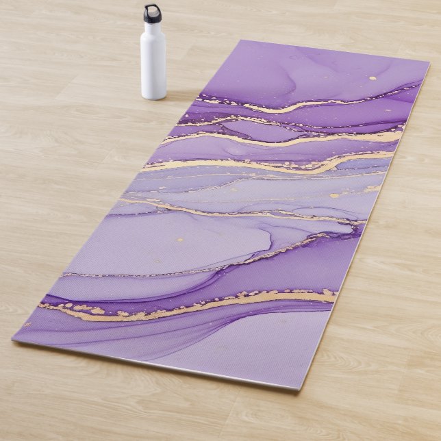 Tapis De Yoga Cool Modern Purple Marble Gold Glitter  (En situation)