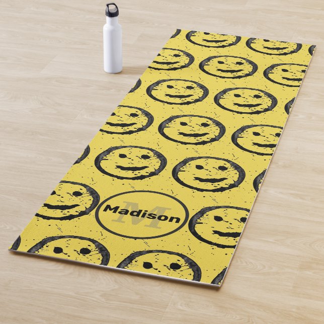 Tapis De Yoga Cool Sardé Joyeux visage souriant motif jaune (En situation)