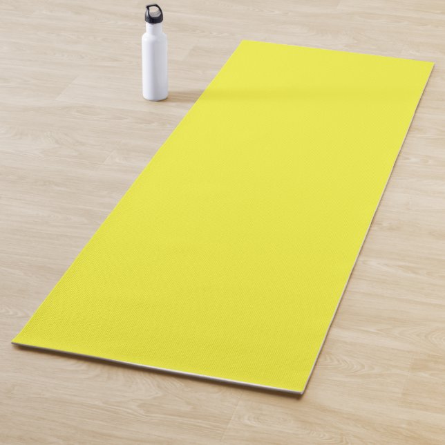 Tapis De Yoga couleur jaune maximum (En situation)