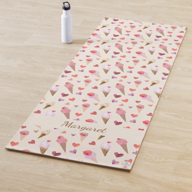 Tapis De Yoga Crème glacée Whimsical Retro Inspiré (En situation)