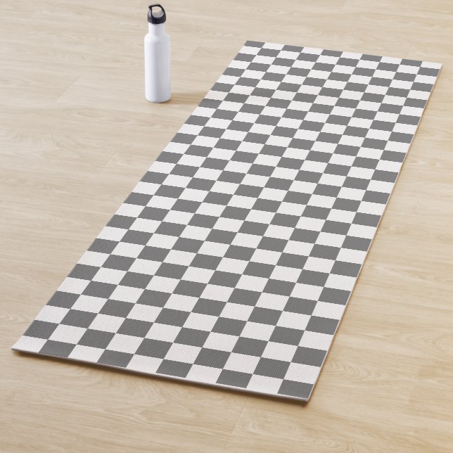 Tapis de Yoga damier gris classique (En situation)