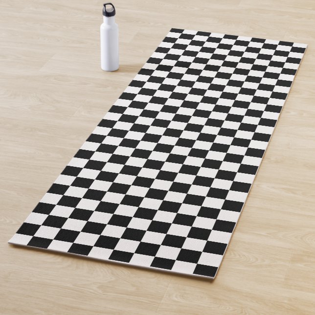 Tapis De Yoga Damier noir classique (En situation)