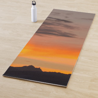 Tapis de yoga de coucher du soleil de montagne