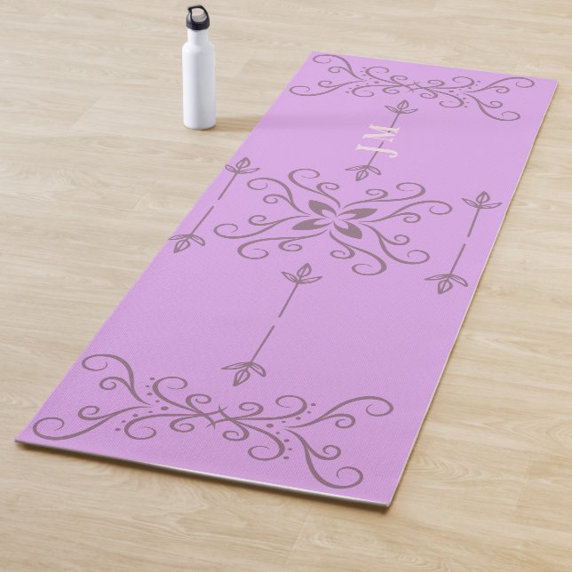 Tapis de Yoga de Couleur Violette Conçu (En situation)