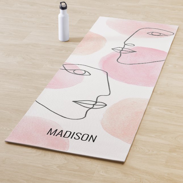 Tapis De Yoga Dessin de monogramme de nom avec visages en rose (En situation)