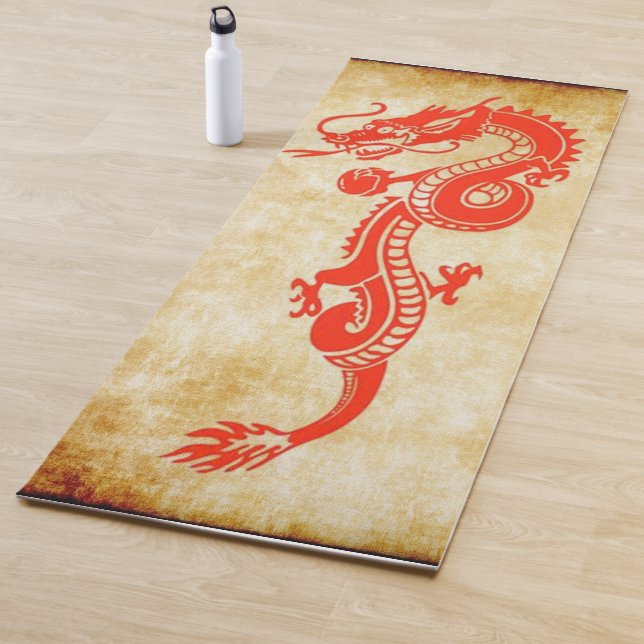 Tapis De Yoga dragon chinois rouge (En situation)