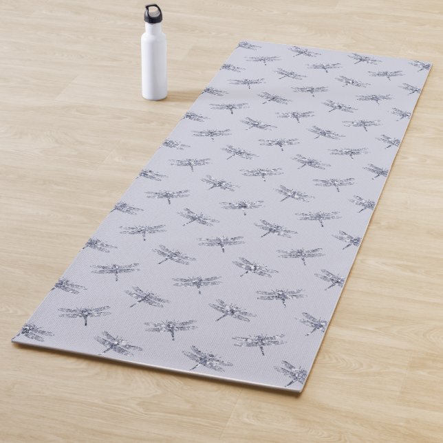 Tapis De Yoga Dragonflies de Parties scintillant de lavande viol (En situation)