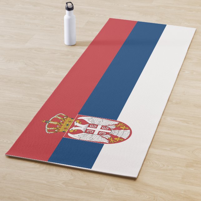 Tapis De Yoga Drapeau de la Serbie (En situation)