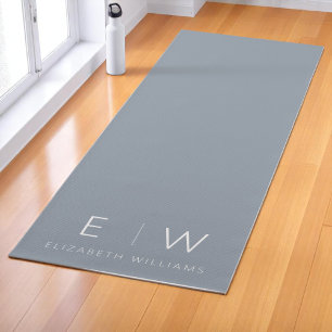 Tapis De Yoga Dusty Blue élégant moderne minimaliste Monogramme 