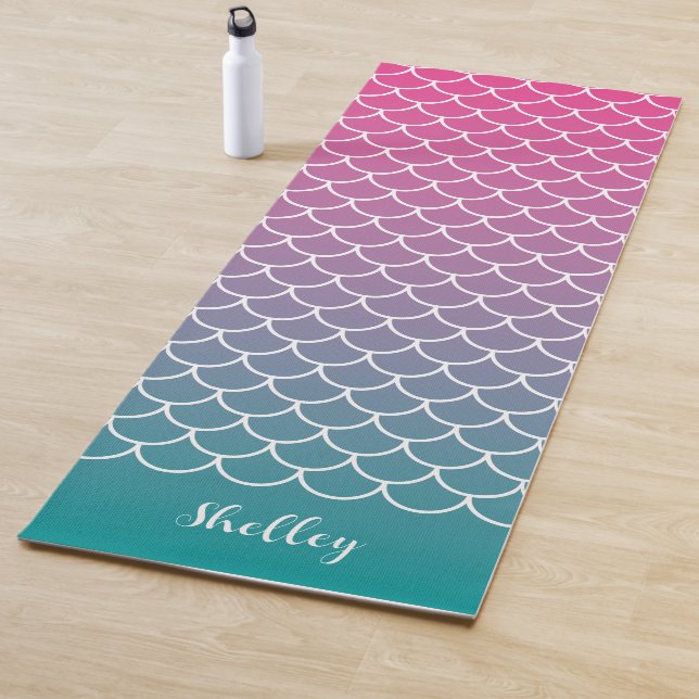 Tapis De Yoga Échelle de pêche rose Turquoise de sirène (En situation)