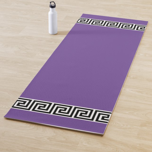 Tapis De Yoga Élégant Motif grec sur Violet (En situation)
