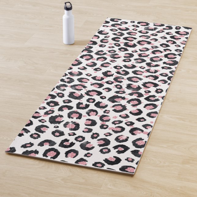 Tapis De Yoga Élégant Rose Léopard Noir Motif (En situation)
