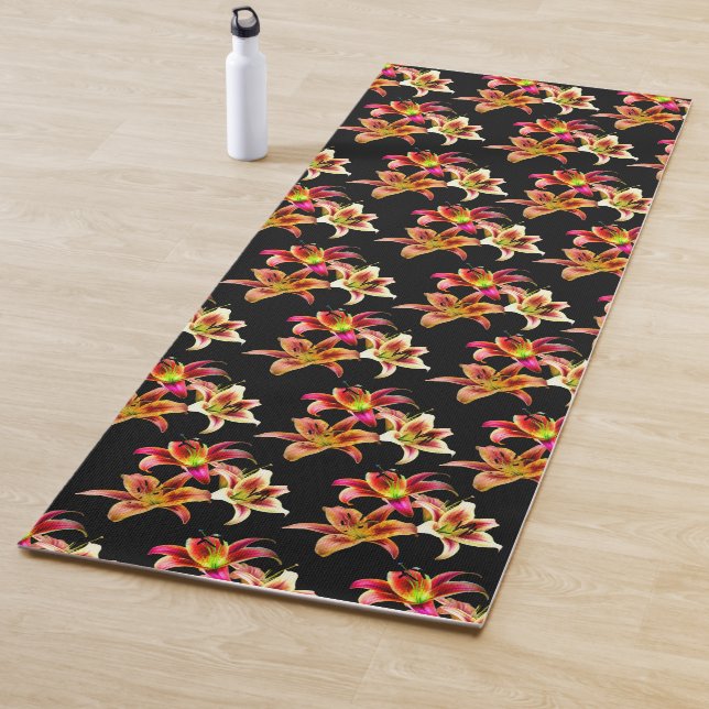 Tapis De Yoga Elégant trio de jours roses jaunes Floral (En situation)