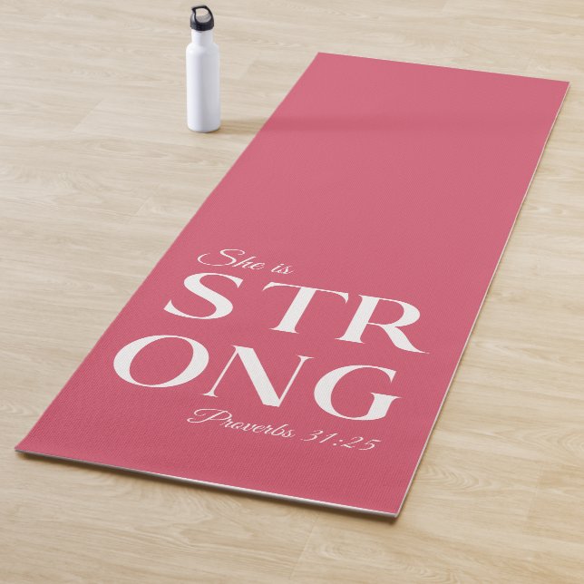 Tapis De Yoga Elle est une citation chrétienne forte (En situation)