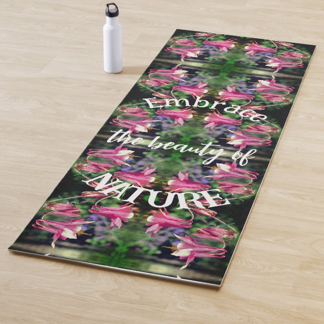 Tapis De Yoga Embrace Nature Columbine Flowers Inspirationnel (En situation)