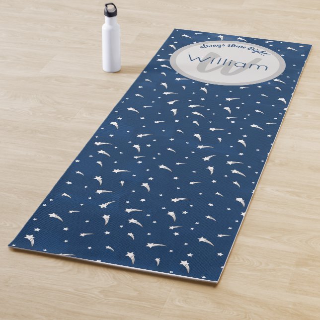 Tapis De Yoga Étoiles de tir Aquarelle bleu marine Monogramme (En situation)