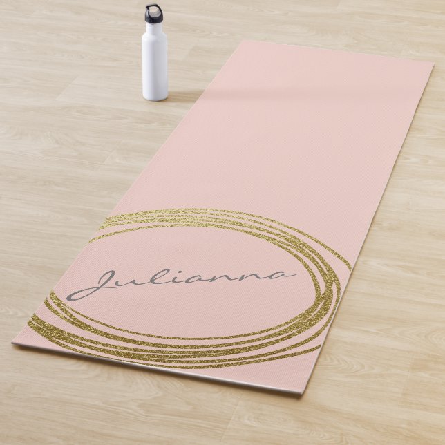 Tapis De Yoga Faux Gold Abstrait Circle Design avec nom rose (En situation)