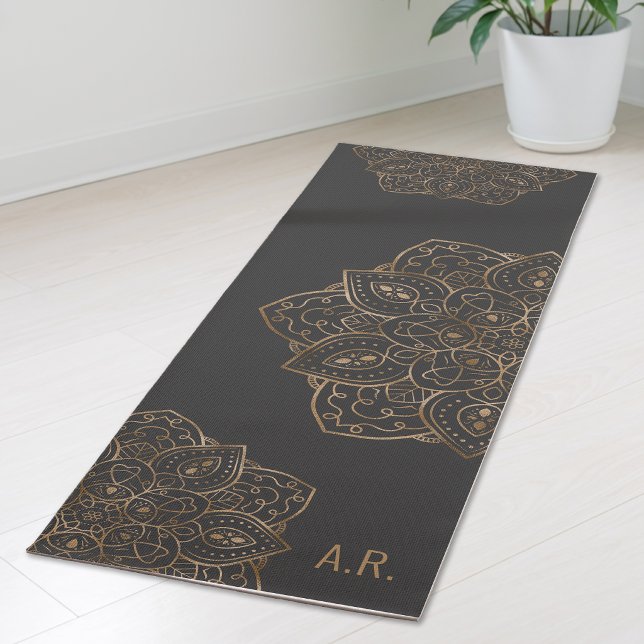 Tapis De Yoga Faux Gold Foil On Dark Gray Mandala With Initials (Créateur téléchargé)