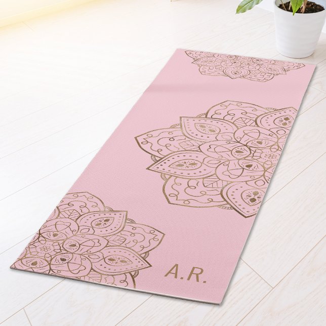 Tapis De Yoga Faux Gold Foil On Light Pink Mandala With Initials (Créateur téléchargé)