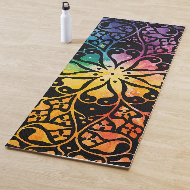 Tapis De Yoga Fenêtre gothique Fierté arc-en-ciel (En situation)