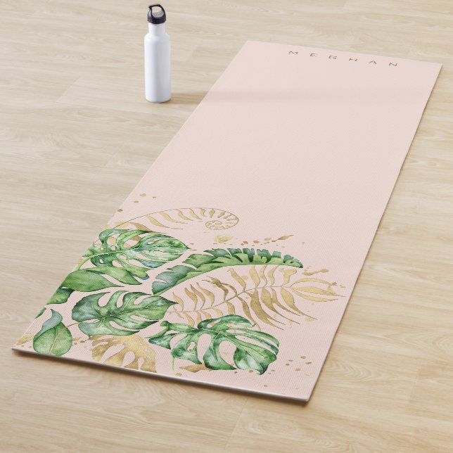 Tapis De Yoga feuillage d'or tropical Monogramme Yoga Mat (En situation)