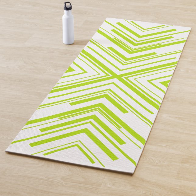 Tapis De Yoga Flèches en vert et blanc (En situation)