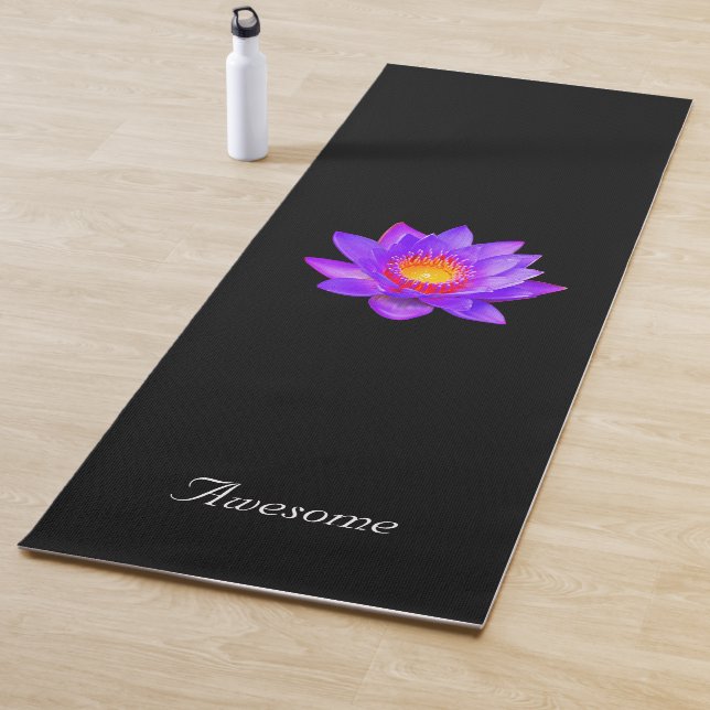 Tapis De Yoga Fleur de lotus sur fond noir (En situation)