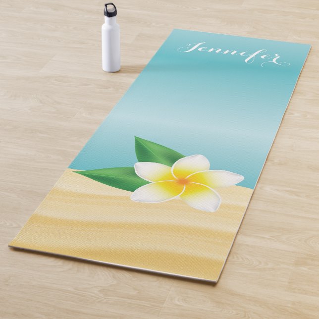 Tapis De Yoga Fleur Frangipani Blanc Avec Nom Personnalisé (En situation)