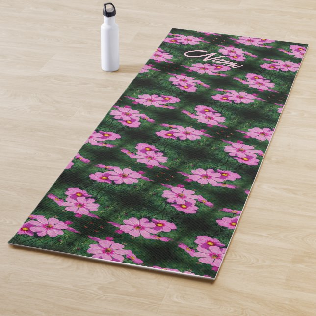Tapis De Yoga Fleurs Cosmos rose Motif Abstrait Personnalisé (En situation)